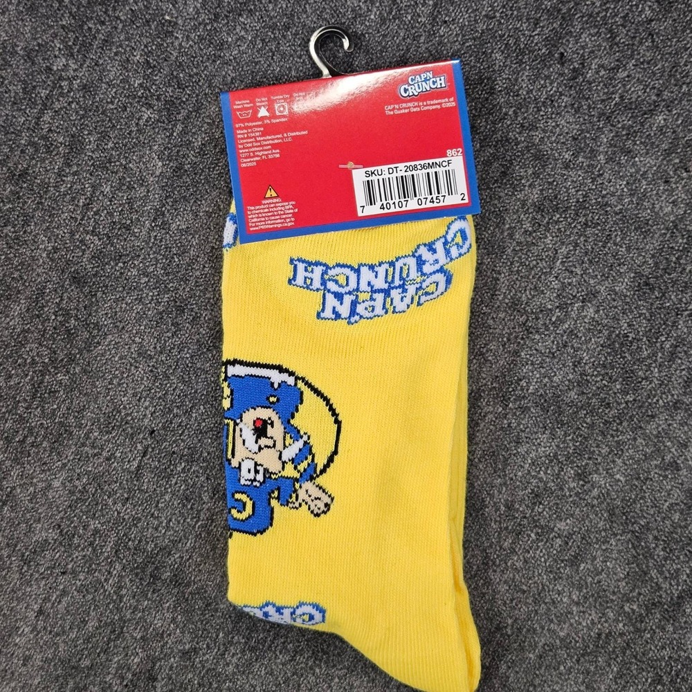 Capn Crunch Crew Socks Men's Shoe Size 6-12 Yellow‎ Character Socks - Picture 3 of 4